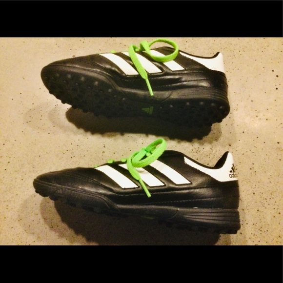 ⚽️ ADIDAS - **INDOOR** - BLACK & GREEN - SOCCER CLEATS ⚽️ - Picture 3 of 6